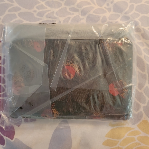 Coach Corner Signature Canvas Pop Floral Wristlet NWT - Picture 4 of 5